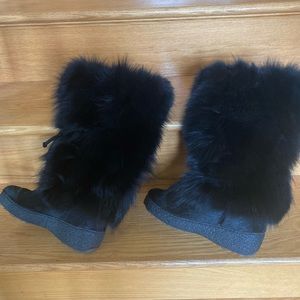 Fur boots